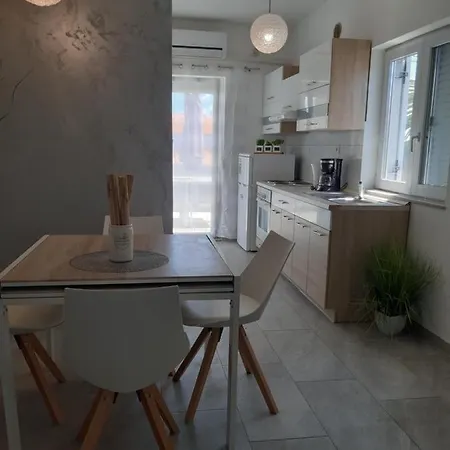 Melody Apartment *